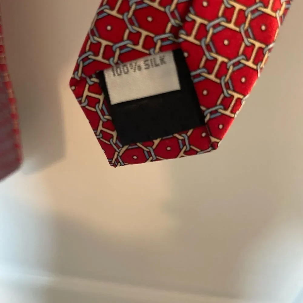 Bloomingdale’s Men’s Store Tie - red - excellent condition